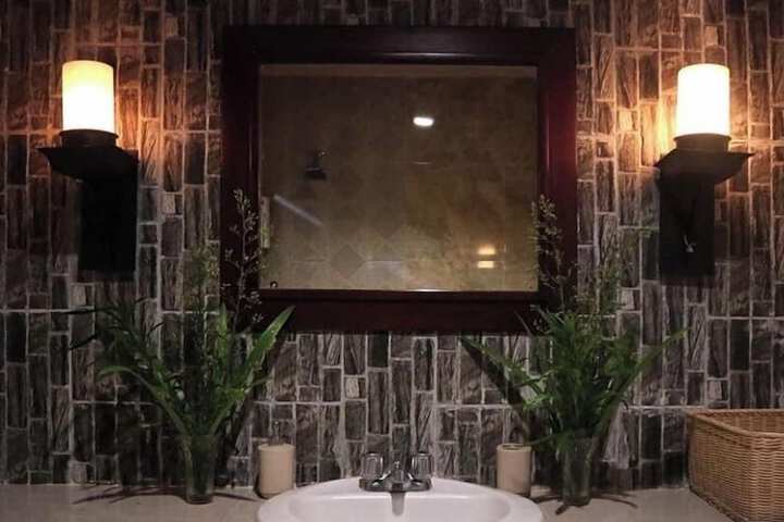 Room 15 of 26