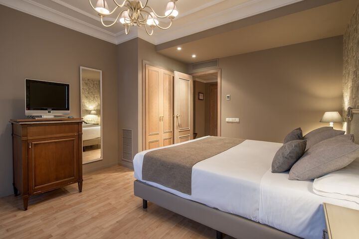 Room 10 of 46