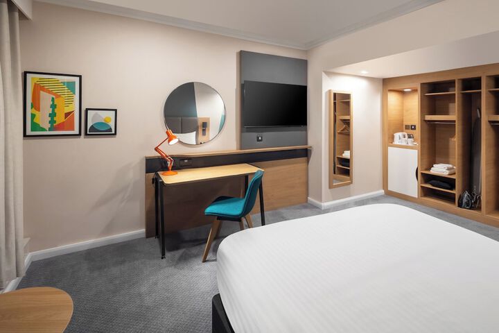 Room 19 of 87