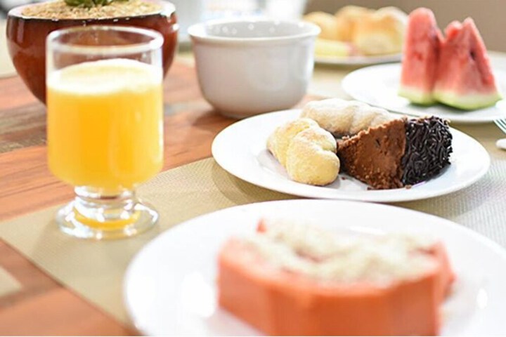 Breakfast/Coffee Service 19 of 22