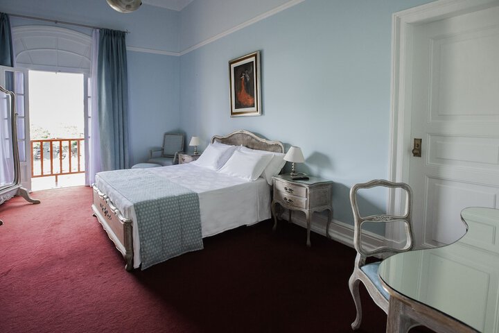 Room 5 of 76