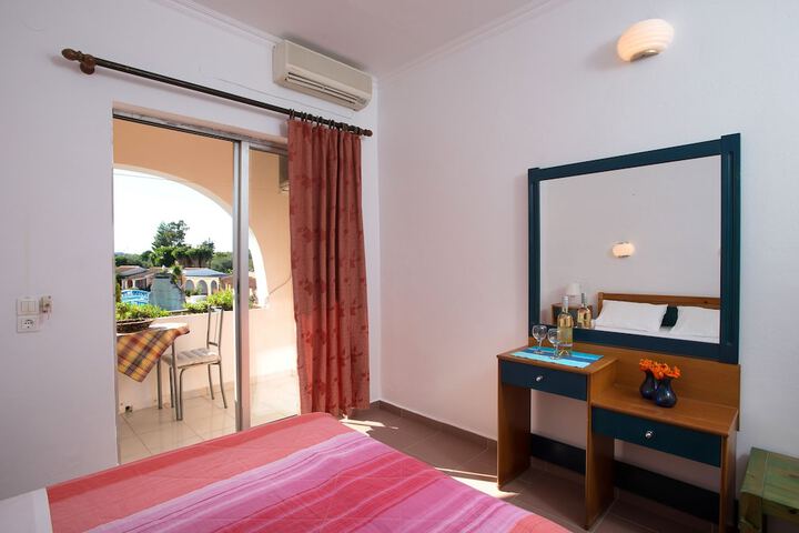 Room 20 of 40
