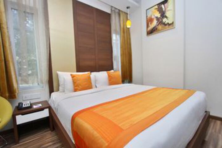 Room 15 of 23