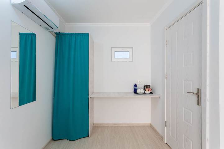 Room 8 of 64