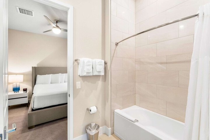 Room 149 of 216