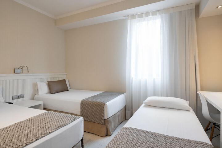Room 12 of 49