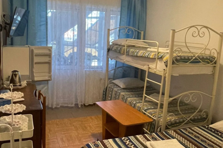 Room 3 of 9