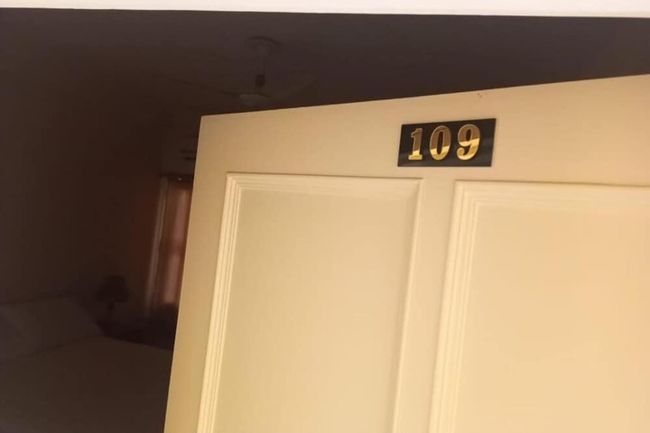 Room 8 of 13