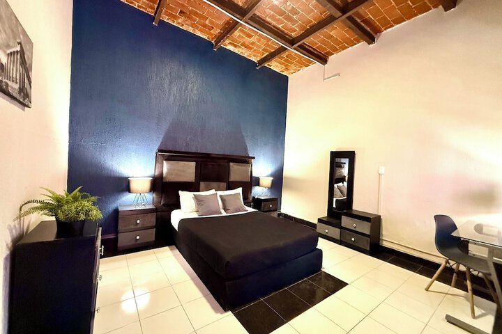Room 5 of 28