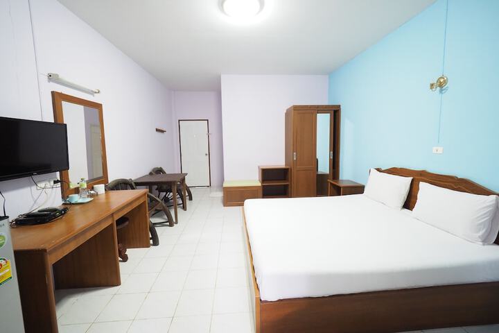 Room 5 of 35
