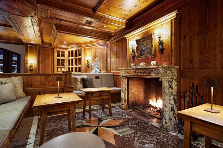Entrance & Lobby