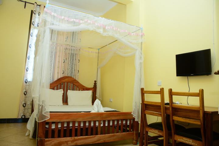 Room 12 of 17