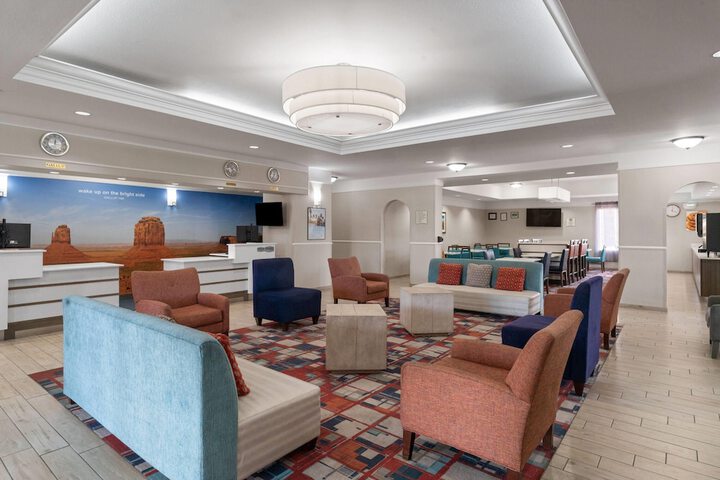 Entrance & Lobby