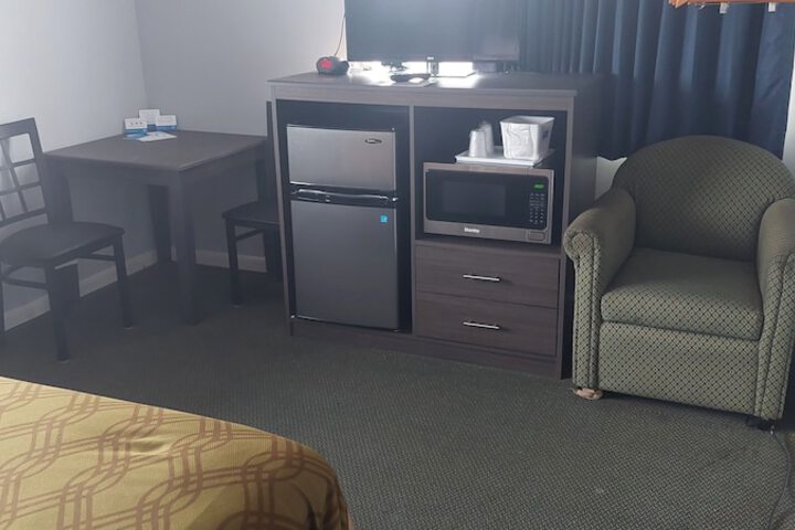 Room 13 of 22