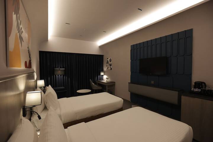Room 7 of 17