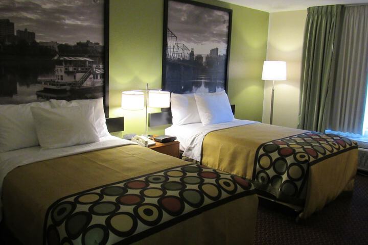 Double Accessible King Size Bed (21 of 22)