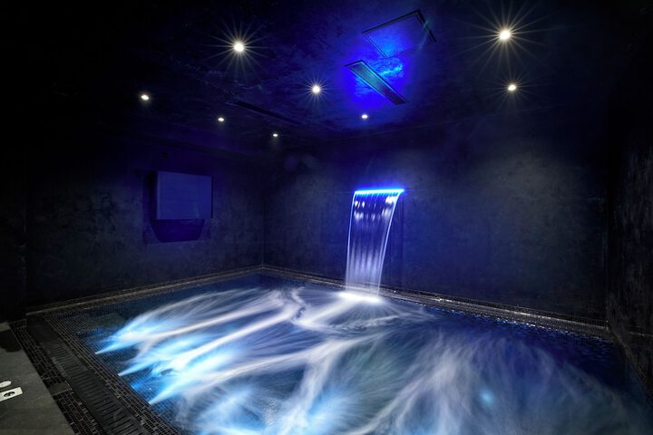 Pool 61 of 97