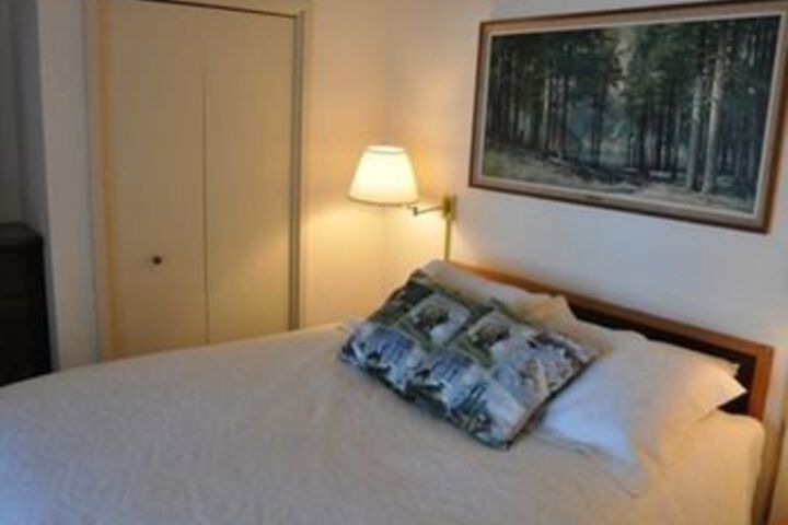 Room 9 of 20