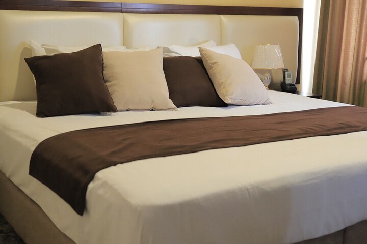 Room 35 of 60