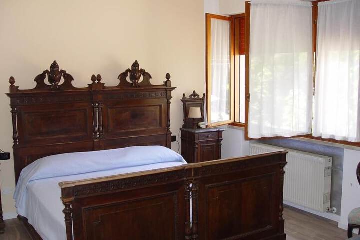 Room 17 of 38
