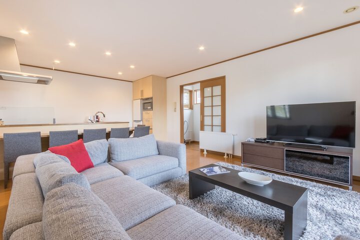 Room 10 of 17