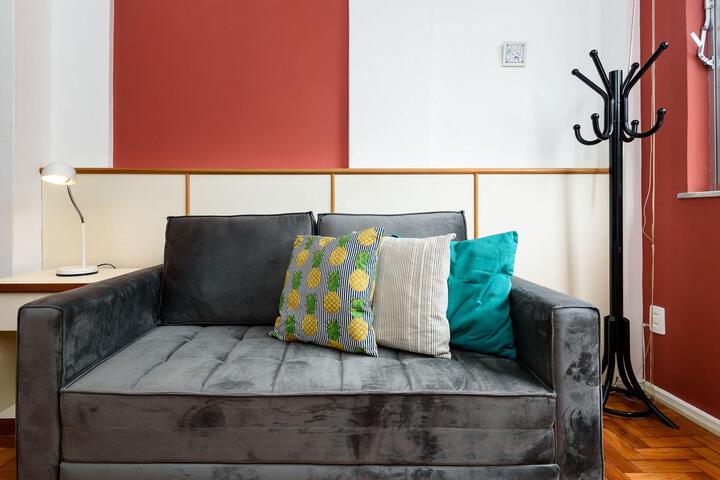Room 2 of 39