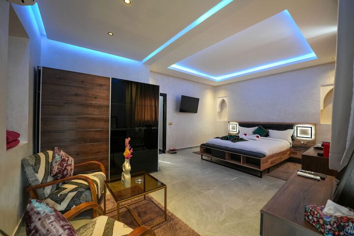 Room 10 of 35