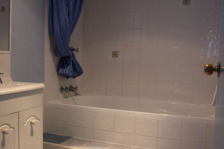 Hot Tub 60 of 76