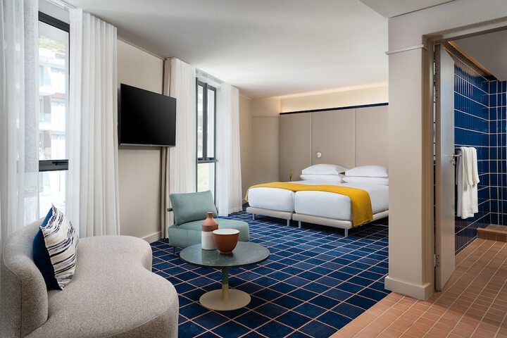 Room 8 of 30