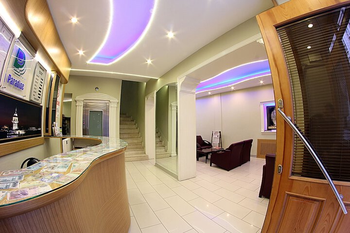 Entrance & Lobby