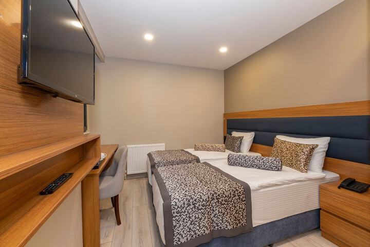Room 18 of 32