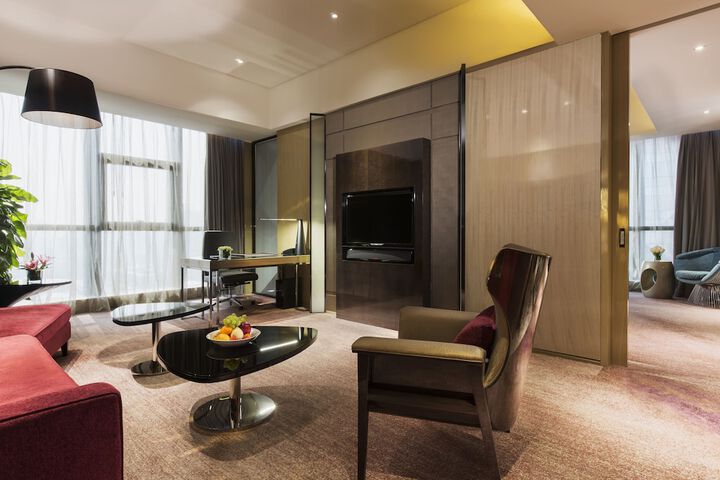 Room 19 of 42