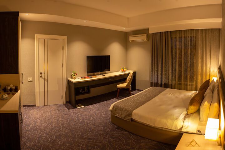 Room 14 of 52
