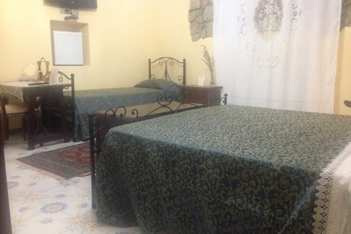 Room 8 of 78