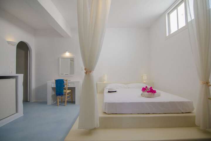 Room 6 of 132