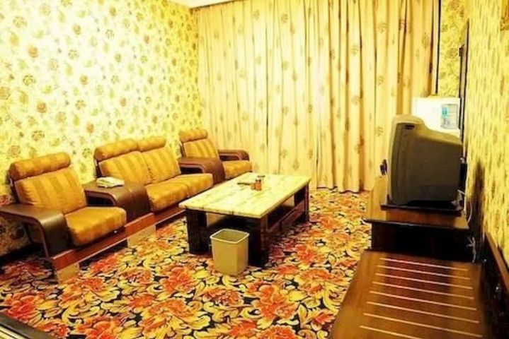 Room 18 of 19