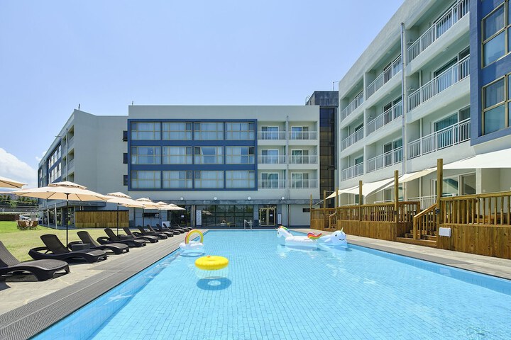 Exterior of Shin Shin Hotel Jeju City