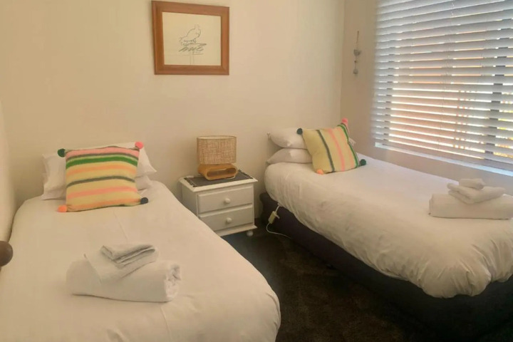 2 by The Beach Sunny stylish beach side unit