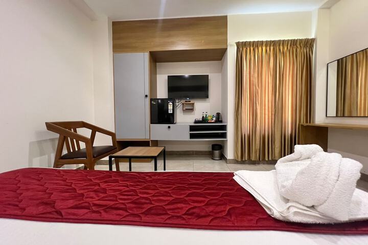 Room 15 of 37
