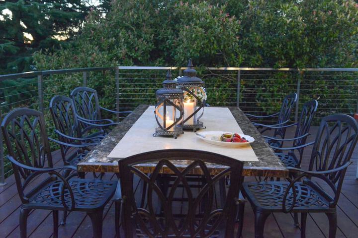 Dining 33 of 43