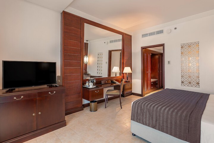 Room 42 of 132