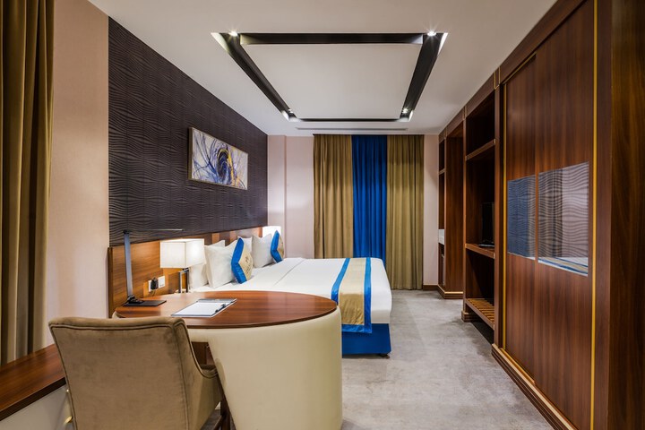 Room 18 of 52
