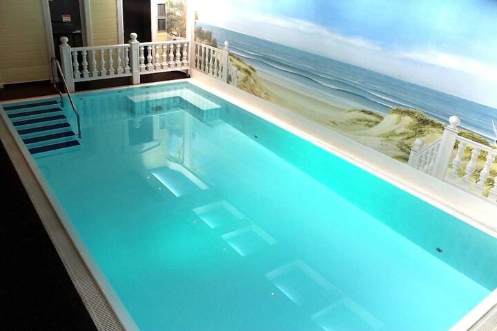 Hotel with Pool