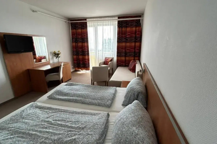 Room 3 of 11
