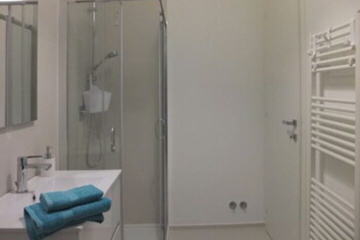Room 4 of 21