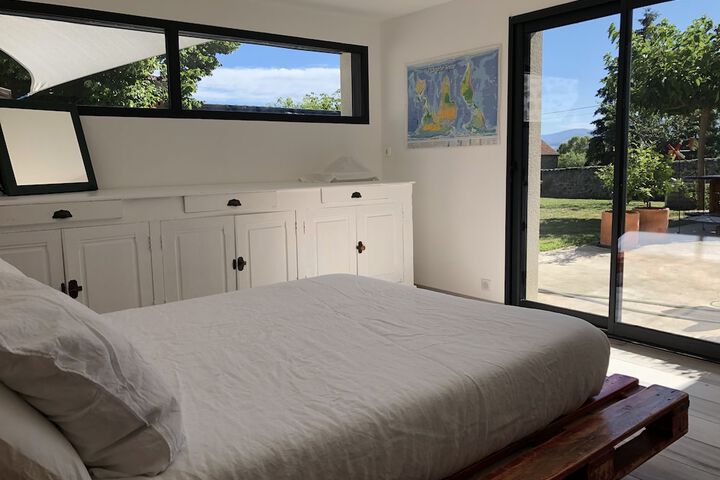 Room 15 of 48