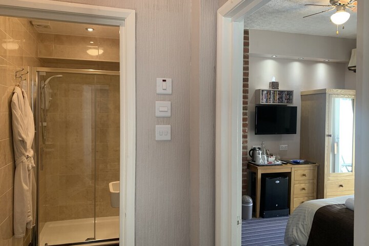 Room 20 of 65
