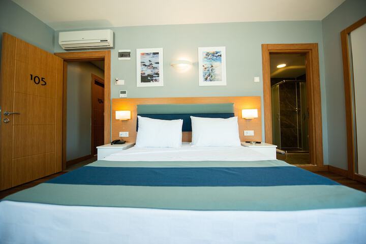 Room 16 of 39