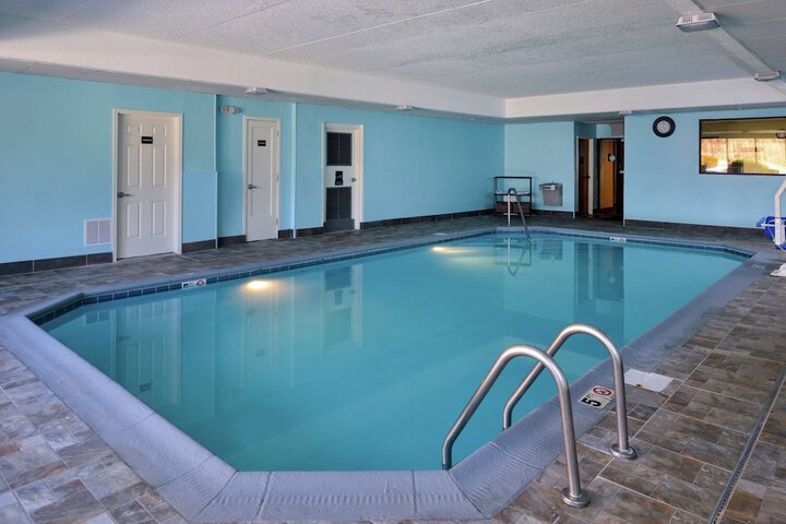 Hotel Pool