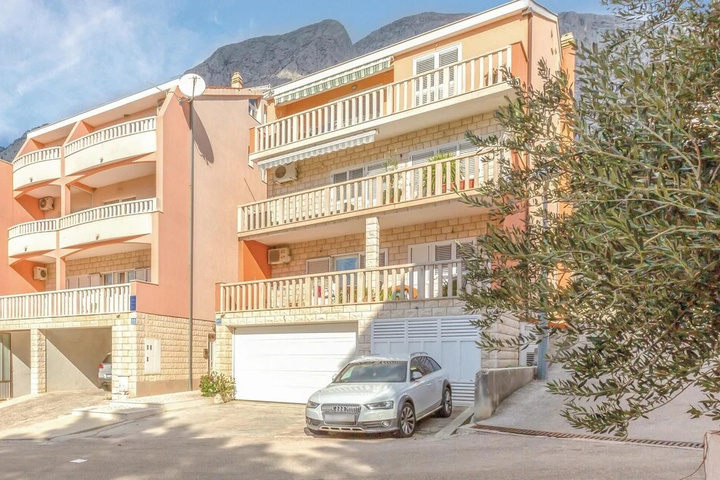 Stunning Home in Baska Voda With Wifi and 0 Bedrooms